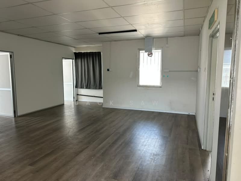 Semi-D Factory for Rent in Kawasan Perindustrian Valdor (Sungai Bakap) - Jack Saw - Interior - PropertyGuru.com.my