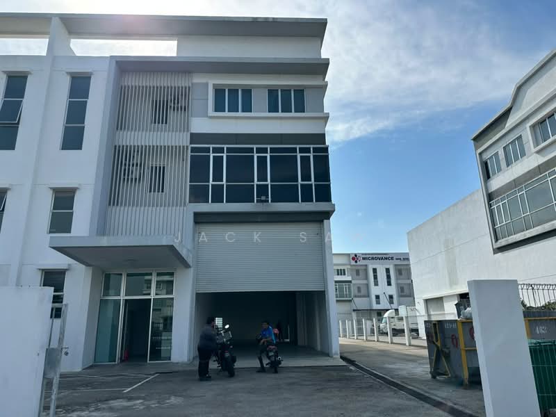 Semi-D Factory for Rent in Kawasan Perindustrian Valdor (Sungai Bakap) - Jack Saw - Exterior - PropertyGuru.com.my