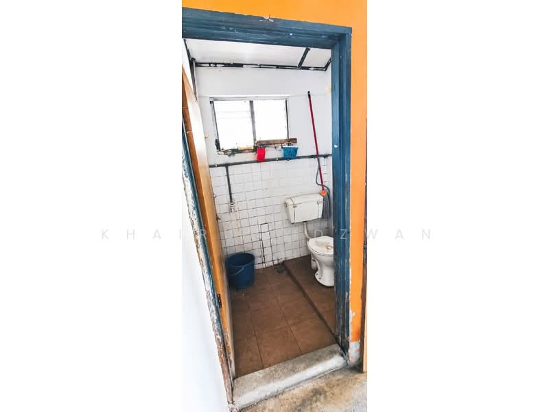 Rumah Teres 1-Tingkat untuk Dijual di Taman Senawang Jaya (Senawang) - Khairul Idzwan - Bathroom - PropertyGuru.com.my