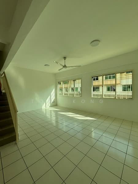Rumah Bandar untuk Dijual di Penampang (Sabah) - Tony Kong - Living Room - PropertyGuru.com.my