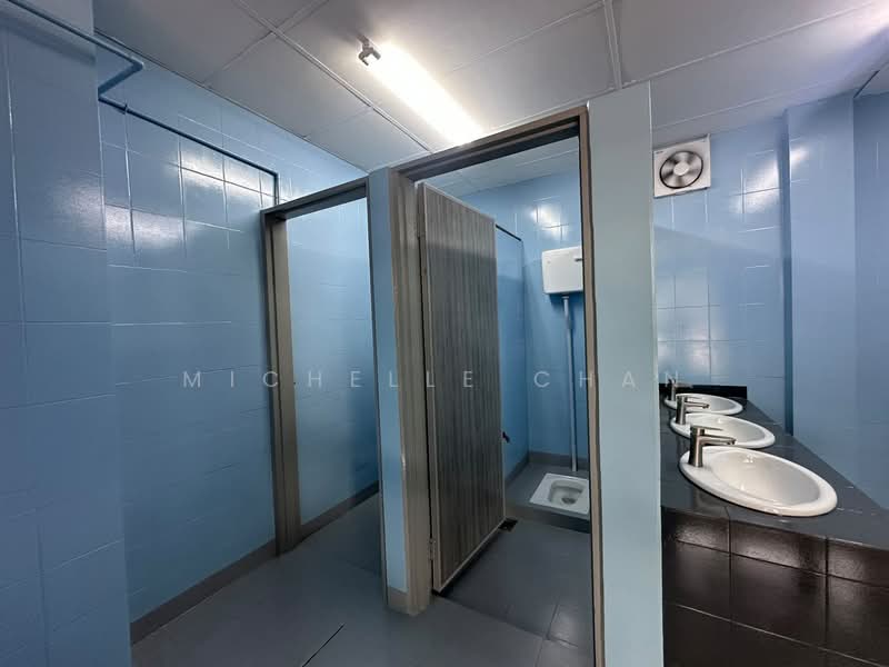 Gudang untuk Disewa di Kawasan Perindustrian Pasir Gudang (Pasir Gudang) - Michelle Chan - Bathroom - PropertyGuru.com.my