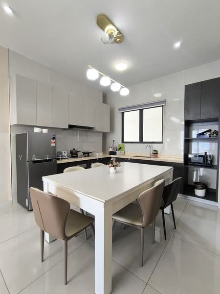 Kondominium untuk Disewa di Bay Laurel @ Country Garden Danga Bay - Wyatt Chan Shoou Tyn - Kitchen - PropertyGuru.com.my