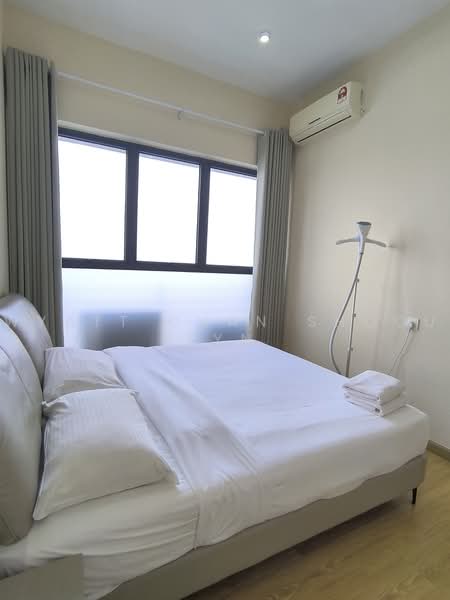 Kondominium untuk Disewa di Bay Laurel @ Country Garden Danga Bay - Wyatt Chan Shoou Tyn - Bedroom - PropertyGuru.com.my