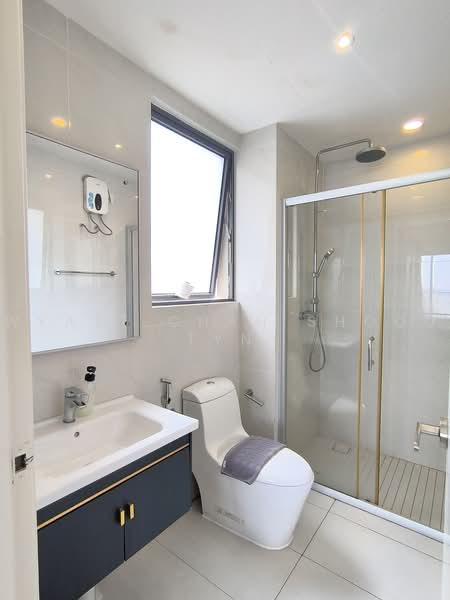 Kondominium untuk Disewa di Bay Laurel @ Country Garden Danga Bay - Wyatt Chan Shoou Tyn - Bathroom - PropertyGuru.com.my