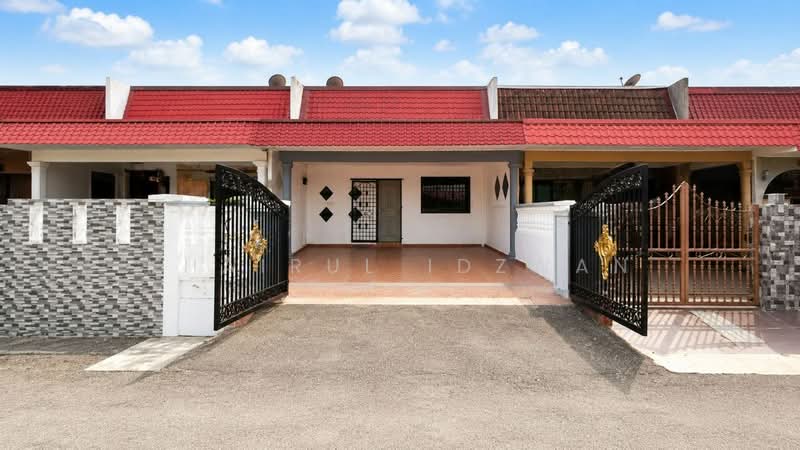 Rumah Teres untuk Dijual di Seremban (Negeri Sembilan) - Khairul Idzwan - Exterior - PropertyGuru.com.my