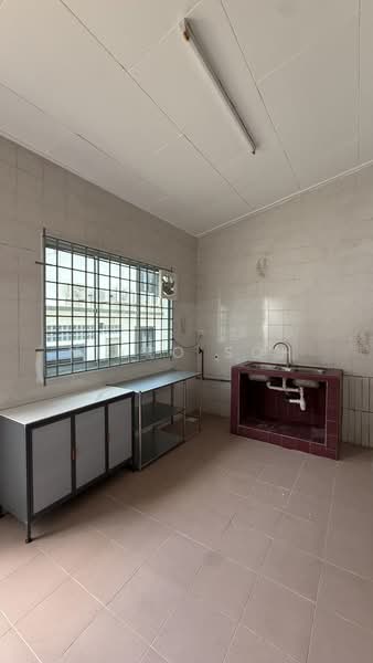 2-storey Terraced House for Rent in Taman Molek (Johor Bahru) - Nikko Soh - Kitchen - PropertyGuru.com.my