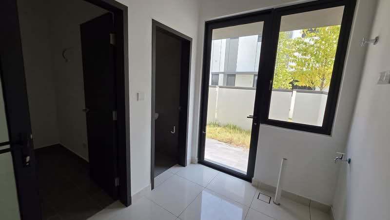 Semi-Detached House for Sale in Telok Panglima Garang (Selangor) - J J - PropertyGuru.com.my