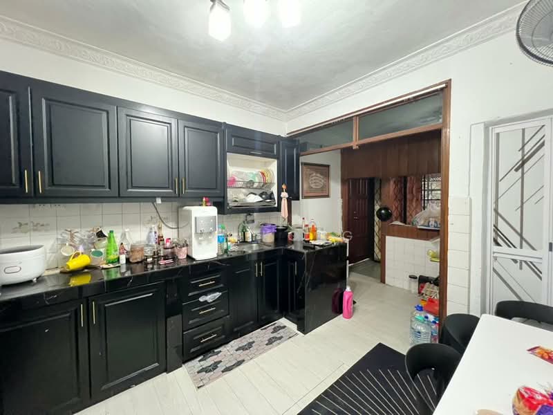 Rumah Teres 2.5-Tingkat untuk Dijual di Bandar Menjalara (Kuala Lumpur) - CW Kong - Kitchen - PropertyGuru.com.my