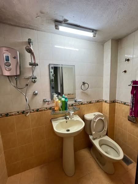 Rumah Teres 2.5-Tingkat untuk Dijual di Bandar Menjalara (Kuala Lumpur) - CW Kong - Bathroom - PropertyGuru.com.my