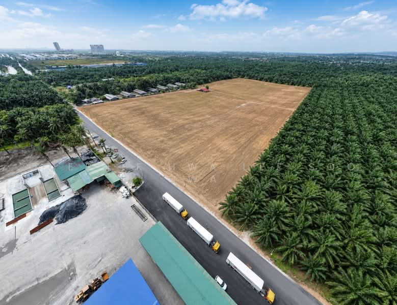 Agricultural Land for Sale in Banting (Selangor) - Queenie Hwa Lee Soo Hwa - Exterior - PropertyGuru.com.my