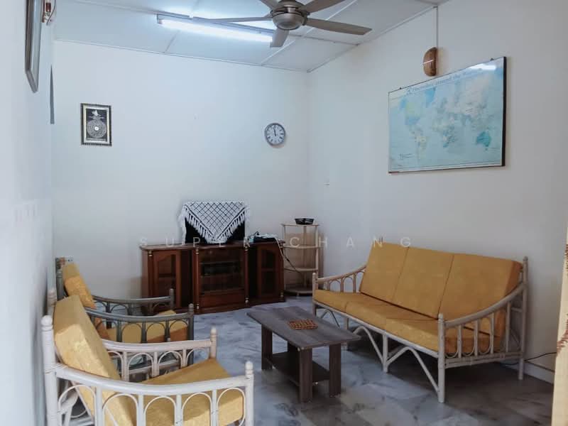 Rumah Teres untuk Disewa di Ipoh (Perak) - Super Chang - Living Room - PropertyGuru.com.my