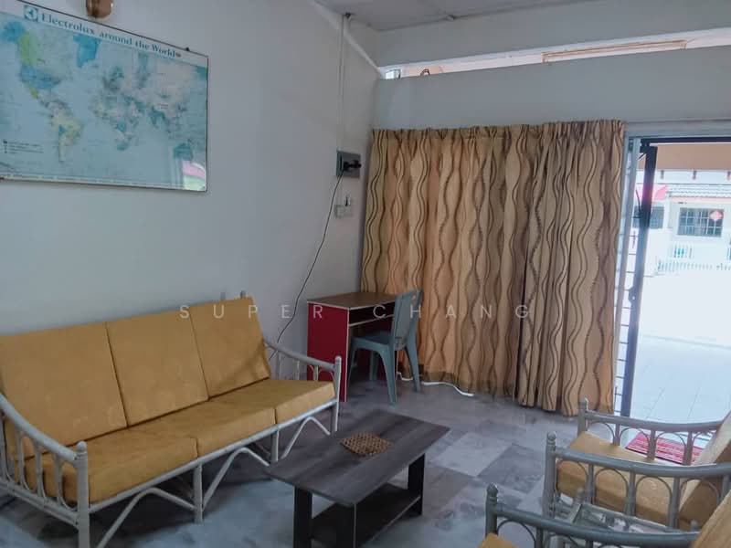 Rumah Teres untuk Disewa di Ipoh (Perak) - Super Chang - Living Room - PropertyGuru.com.my