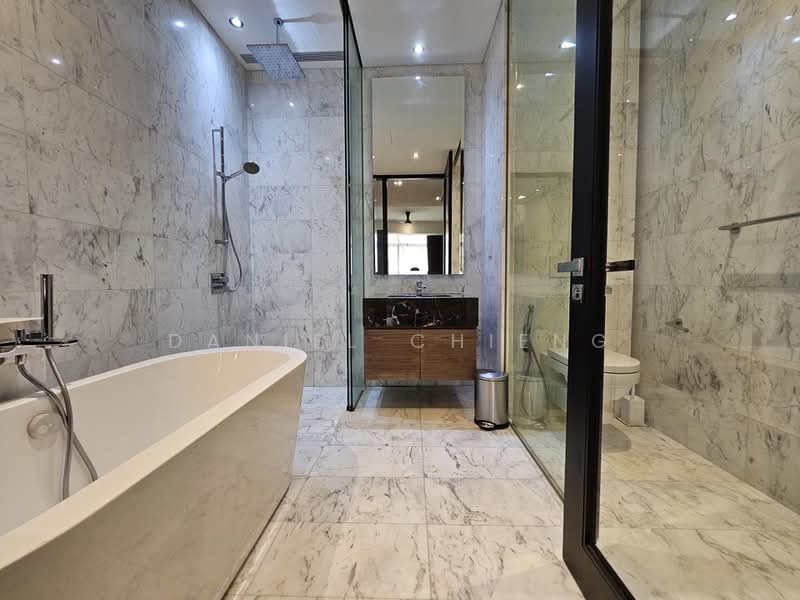 Service Residence for Sale at Banyan Tree Signatures - Daniel Chieng - Bathroom - PropertyGuru.com.my