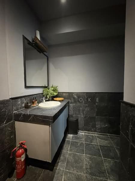 Shop for Rent in Seksyen 17, Taman Sri Lee Yan Lian (Petaling Jaya) - Joel Loke - Bathroom - PropertyGuru.com.my