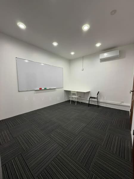 Shop for Rent in Taman Bukit Jambul (Bukit Jambul) - Beverly Lim - PropertyGuru.com.my