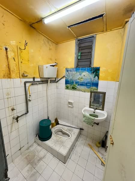 Rumah Teres 2-Tingkat untuk Dijual di Bandar Menjalara (Kuala Lumpur) - CW Kong - Bathroom - PropertyGuru.com.my