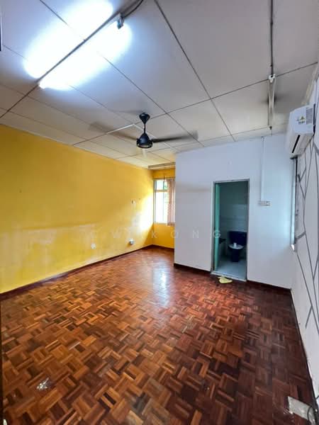 Rumah Teres 2-Tingkat untuk Dijual di Bandar Menjalara (Kuala Lumpur) - CW Kong - Living Room - PropertyGuru.com.my