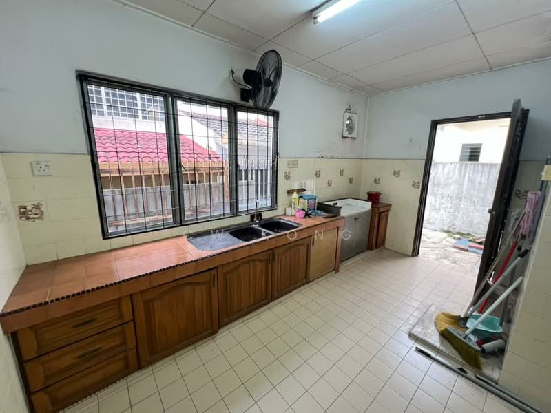 Rumah Teres 2-Tingkat untuk Dijual di Bandar Menjalara (Kuala Lumpur) - CW Kong - Kitchen - PropertyGuru.com.my