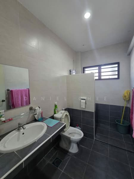 Rumah Teres 2-Tingkat untuk Dijual di Ipoh (Perak) - Daniel Chee - Bathroom - PropertyGuru.com.my
