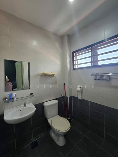 Rumah Teres 2-Tingkat untuk Dijual di Ipoh (Perak) - Daniel Chee - Bathroom - PropertyGuru.com.my