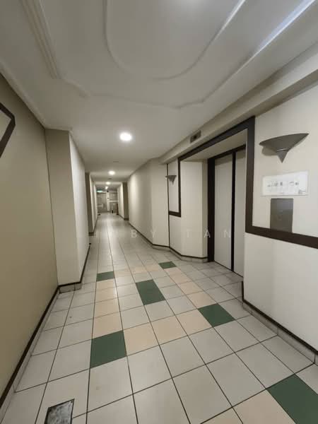 Kondominium untuk Dijual di Villa Puteri - Libby Tan - Corridor - PropertyGuru.com.my