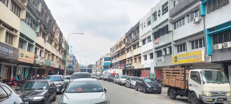 Shop for Sale in Cheras (Kuala Lumpur) - Lee Chin - Exterior - PropertyGuru.com.my