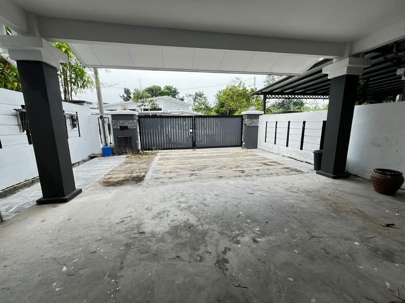 2-storey Terraced House for Rent in Rawang (Selangor) - Lau Ia Ein - Exterior - PropertyGuru.com.my