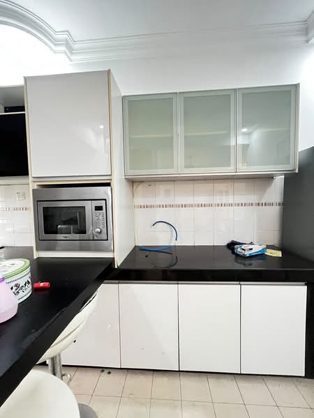 2-storey Terraced House for Rent in Rawang (Selangor) - Lau Ia Ein - Kitchen - PropertyGuru.com.my