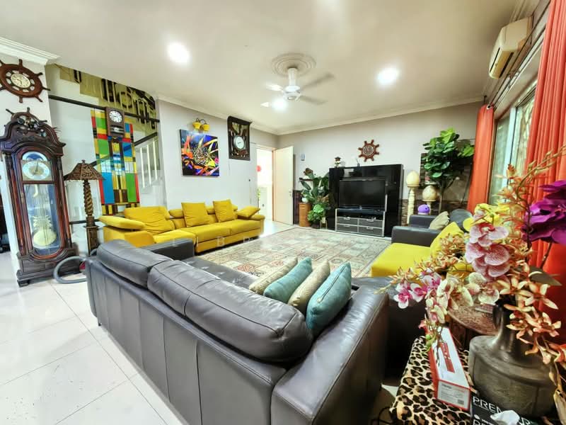 Semi-Detached House for Sale in Gombak (Selangor) - Libby Tan - Living Room - PropertyGuru.com.my