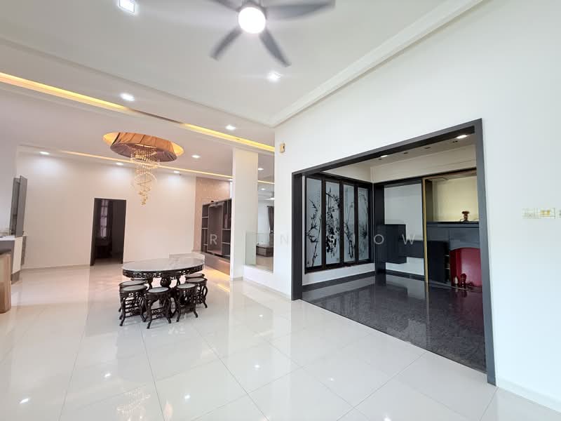 Bungalow House for Sale in Perling (Skudai) - Carrien Siow - Living Room - PropertyGuru.com.my