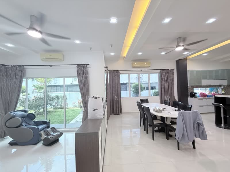 Bungalow House for Sale in Perling (Skudai) - Carrien Siow - Living Room - PropertyGuru.com.my