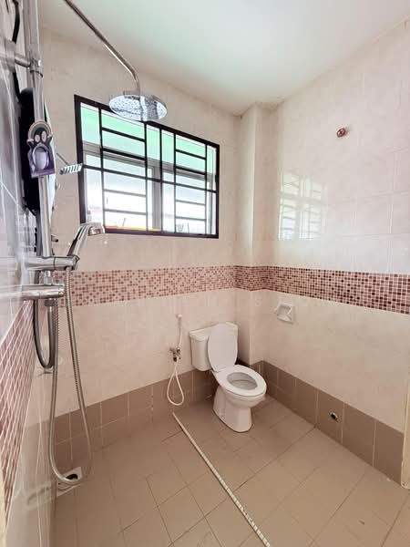 2-storey Terraced House for Sale in Bandar Seri Alam (Masai) - Carrien Siow - Bathroom - PropertyGuru.com.my