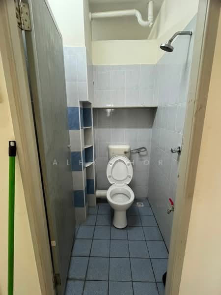 Apartment for Rent at Sri Saujana - Alex Thor - Bathroom - PropertyGuru.com.my