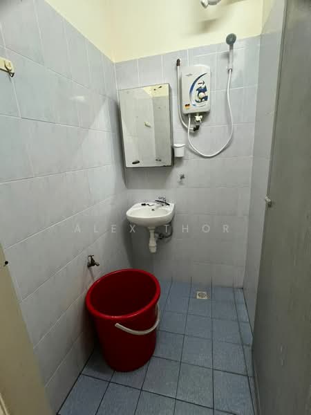 Apartment for Rent at Sri Saujana - Alex Thor - Bathroom - PropertyGuru.com.my