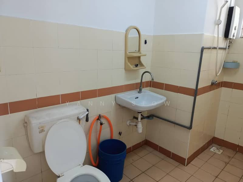 Kondominium untuk Dijual di Prima Setapak Condominium - Yanny Siow - Bathroom - PropertyGuru.com.my