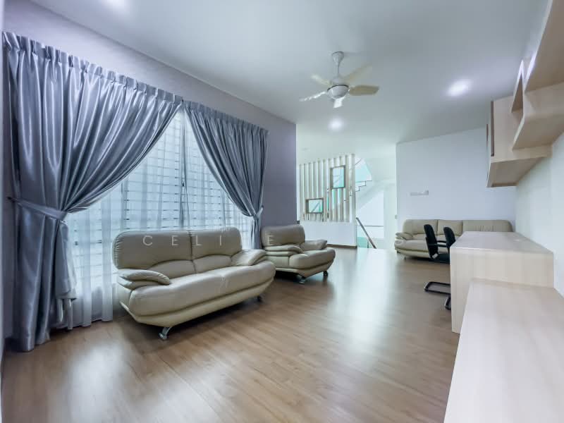 Bungalow House untuk Dijual di Taman Desa Tebrau (Tebrau) - Celine Yong - Living Room - PropertyGuru.com.my