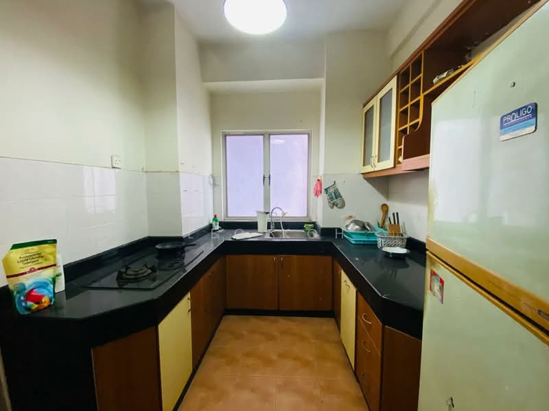 Condominium for Sale at Ridzuan Condominium - Leo Koh - Kitchen - PropertyGuru.com.my