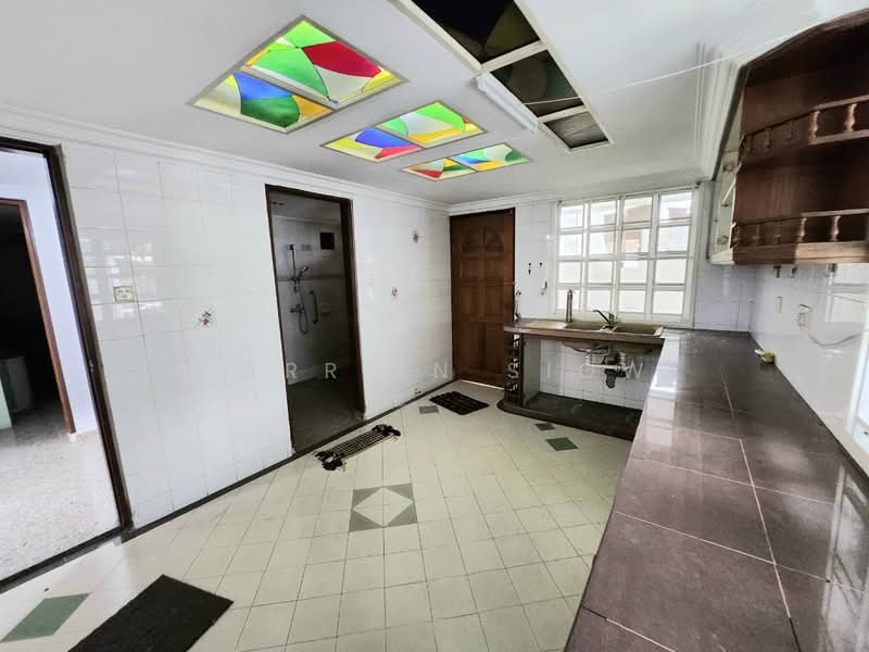 Semi-Detached House for Sale in Taman Pelangi (Johor Bahru) - Carrien Siow - Kitchen - PropertyGuru.com.my