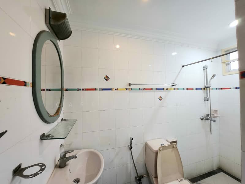 Semi-Detached House for Sale in Taman Pelangi (Johor Bahru) - Carrien Siow - Bathroom - PropertyGuru.com.my