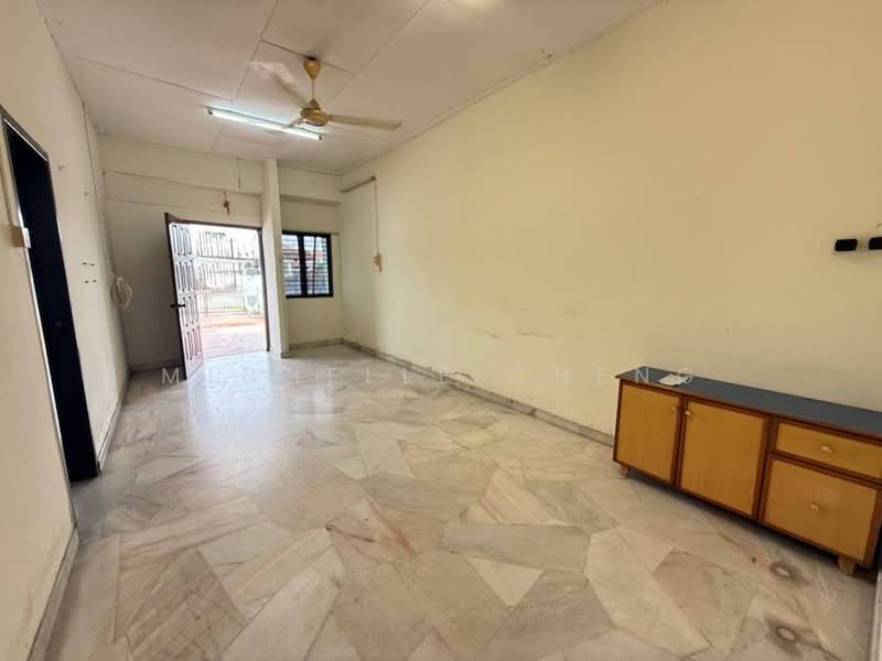1-storey Terraced House for Sale in Taman Canning (Ipoh) - Michelle Cheng - Living Room - PropertyGuru.com.my
