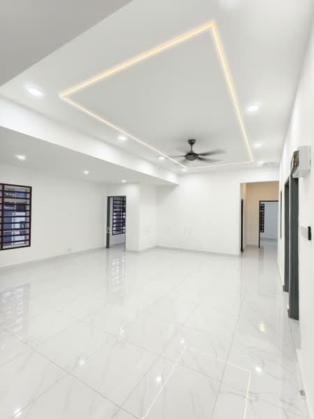 Rumah Teres 1-Tingkat untuk Dijual di Taman Johor Jaya (Johor Bahru) - Carson . - Living Room - PropertyGuru.com.my