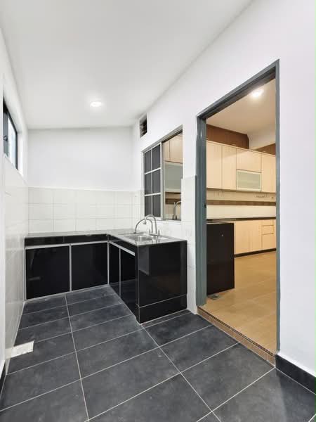 Rumah Teres 1-Tingkat untuk Dijual di Taman Johor Jaya (Johor Bahru) - Carson . - Kitchen - PropertyGuru.com.my