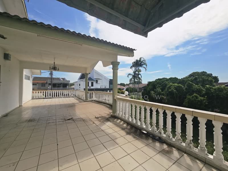 Rumah Teres 2-Tingkat untuk Dijual di Kampung Lapan (Melaka City) - Joanne How - Balcony - PropertyGuru.com.my