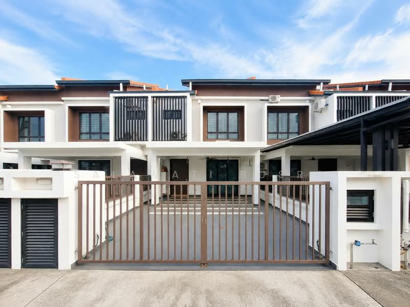 2-storey Terraced House for Sale in Alam Impian (Shah Alam) - Salawati Busro - Exterior - PropertyGuru.com.my