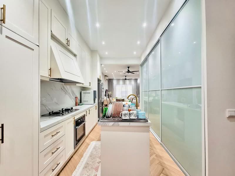 2-storey Terraced House for Sale in Alam Impian (Shah Alam) - Salawati Busro - Kitchen - PropertyGuru.com.my