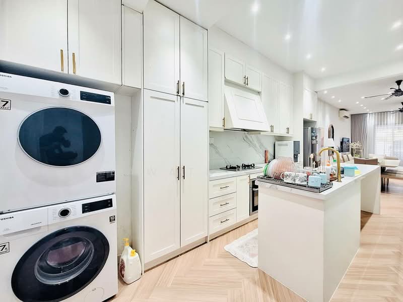 2-storey Terraced House for Sale in Alam Impian (Shah Alam) - Salawati Busro - Kitchen - PropertyGuru.com.my