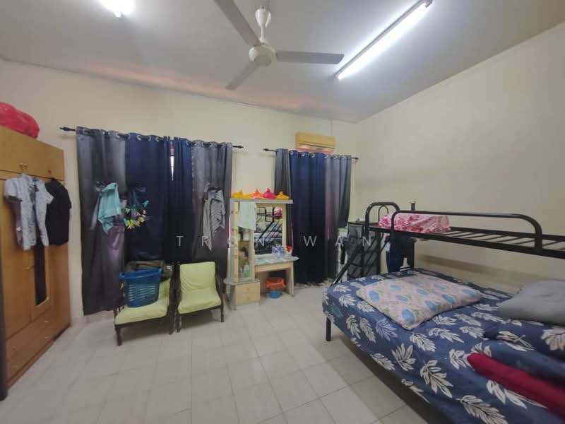 2.5-storey Terraced House for Sale in Puchong (Selangor) - Tron Wan - Bedroom - PropertyGuru.com.my