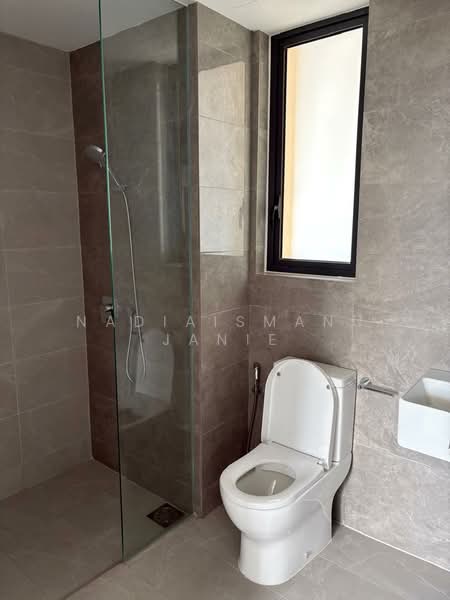 Pangsapuri untuk Disewa di Sfera - NadiaIsmanu Janie - Bathroom 2 - PropertyGuru.com.my
