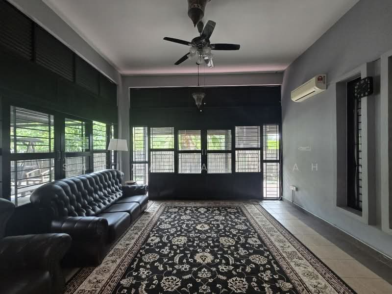 Bungalow House untuk Dijual di Nilai Impian (Nilai) - Sariza Hartanah - Living Room - PropertyGuru.com.my