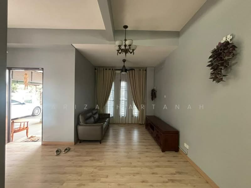 Bungalow House untuk Dijual di Nilai Impian (Nilai) - Sariza Hartanah - Living Room - PropertyGuru.com.my
